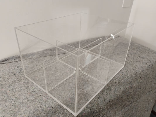 Custom Acrylic & Polycarbonate Laboratory Boxes – Precision-Fabricated for Your Science Needs