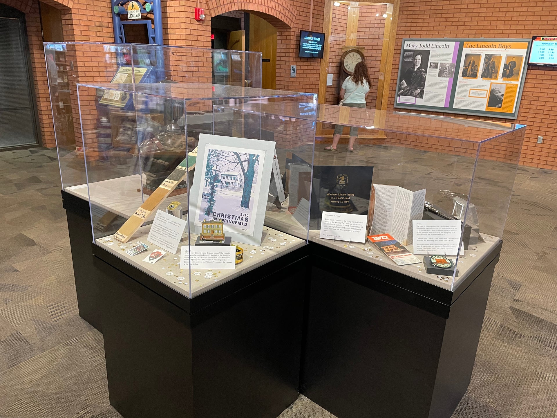 Custom Acrylic Boxes