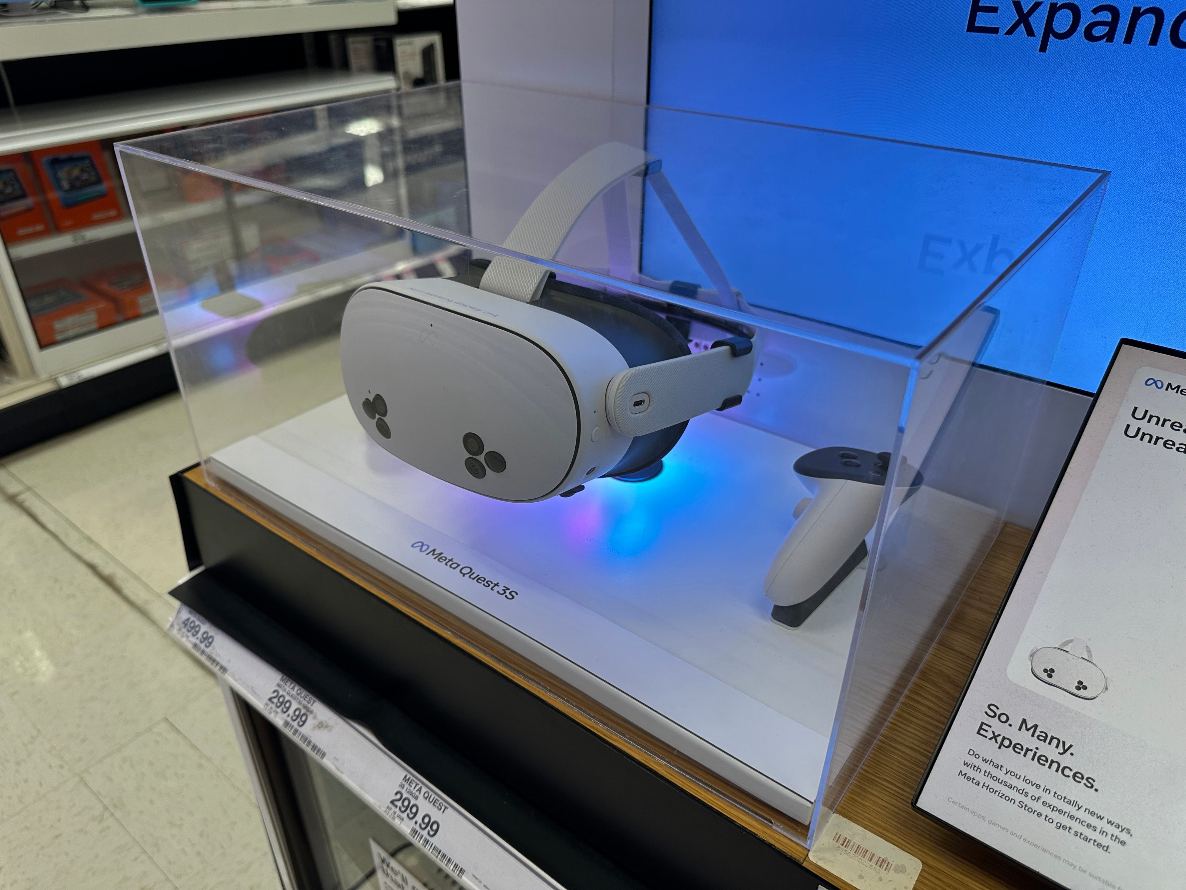 Custom Acrylic Display Solutions – PlexiDepot